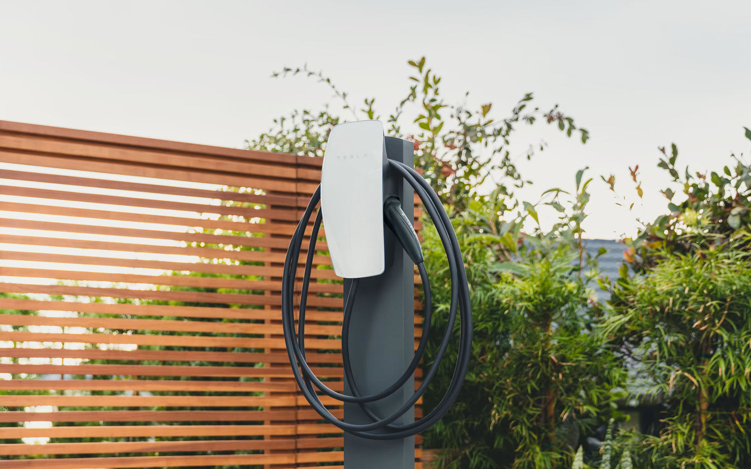Εγκατάσταση Tesla Wall Connector Gen 3 — σπίτι και επαγγελματικός χώρος